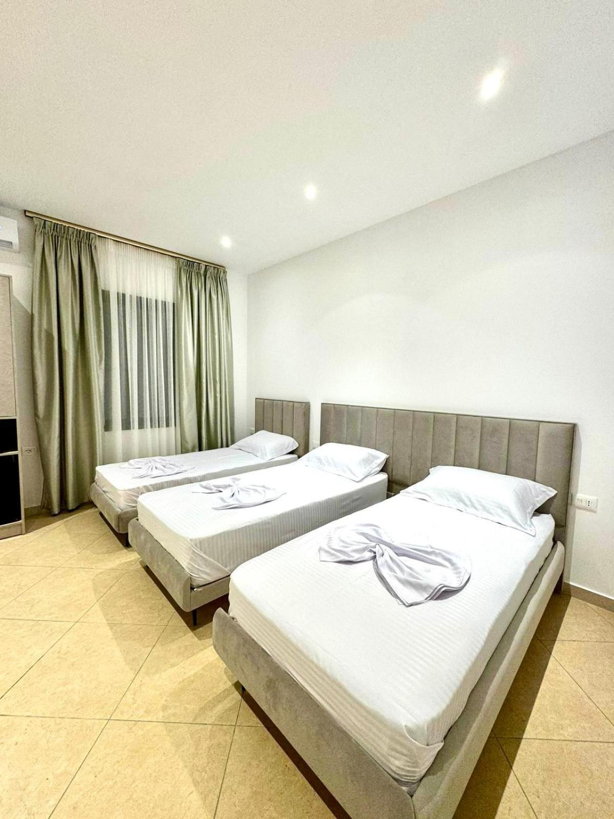 Hotel Balili Vlore Exterior photo