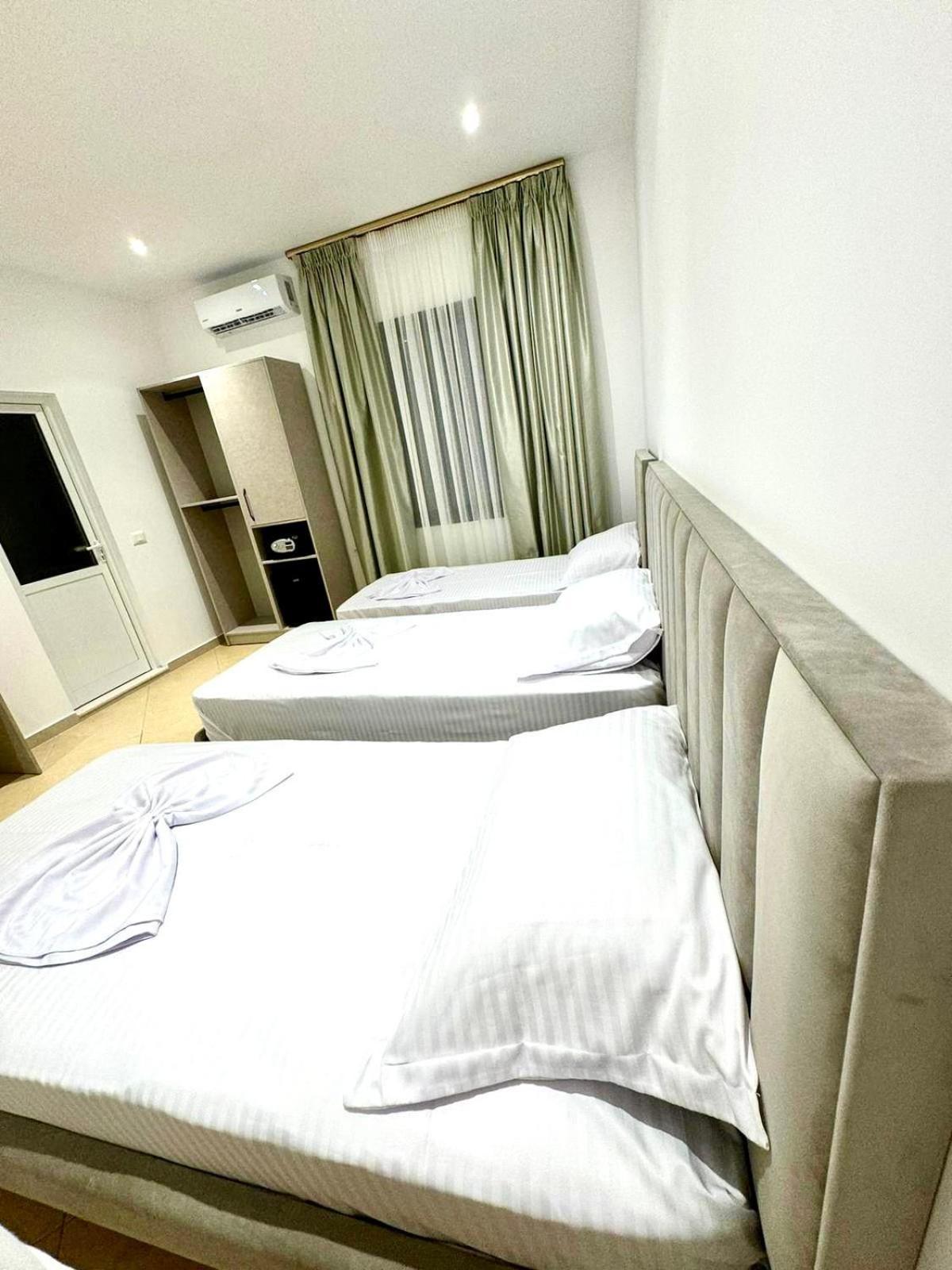 Hotel Balili Vlore Exterior photo