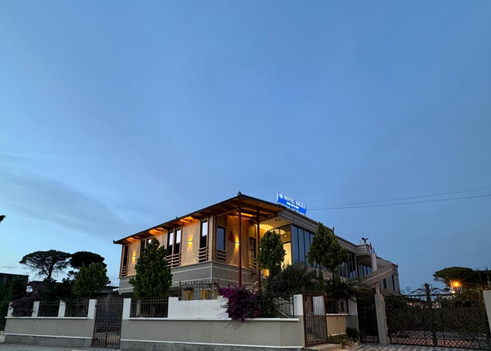Hotel Balili Vlore Exterior photo