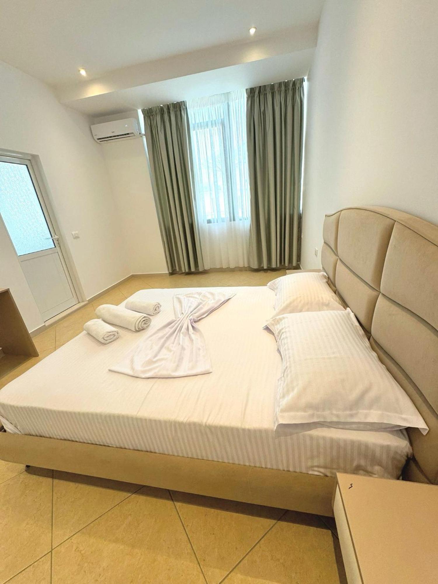 Hotel Balili Vlore Exterior photo