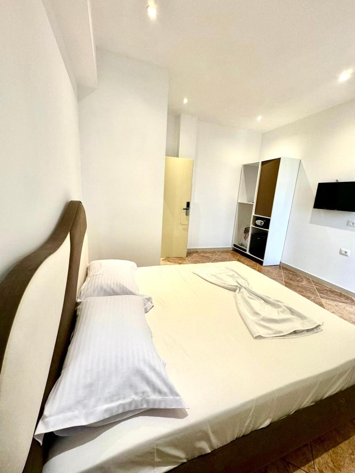 Hotel Balili Vlore Exterior photo