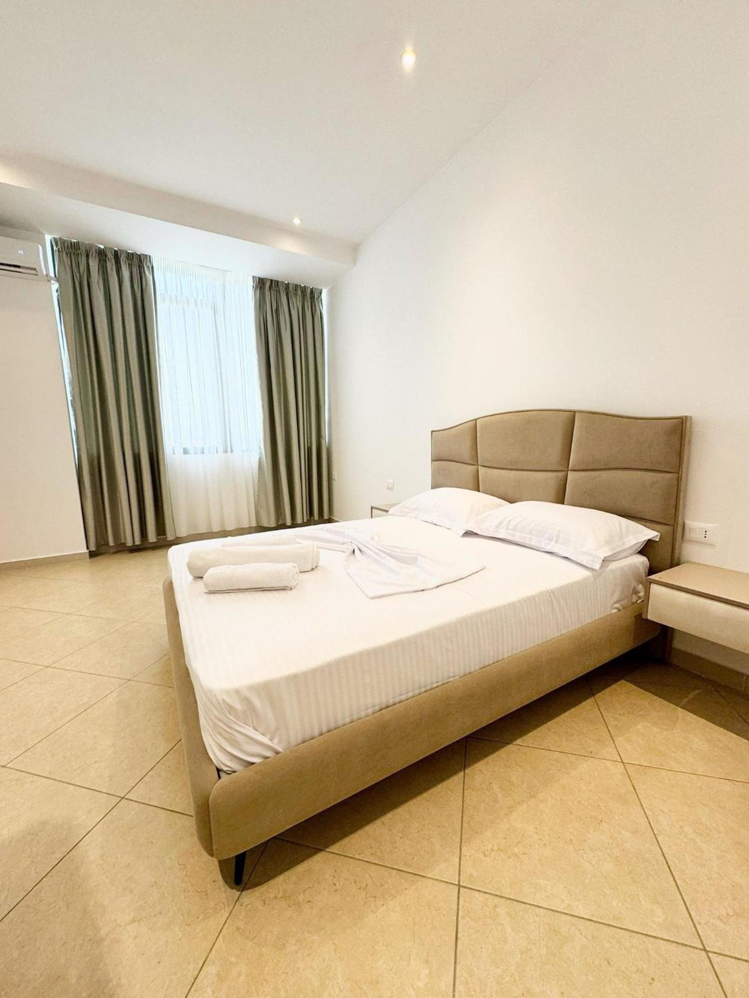 Hotel Balili Vlore Exterior photo