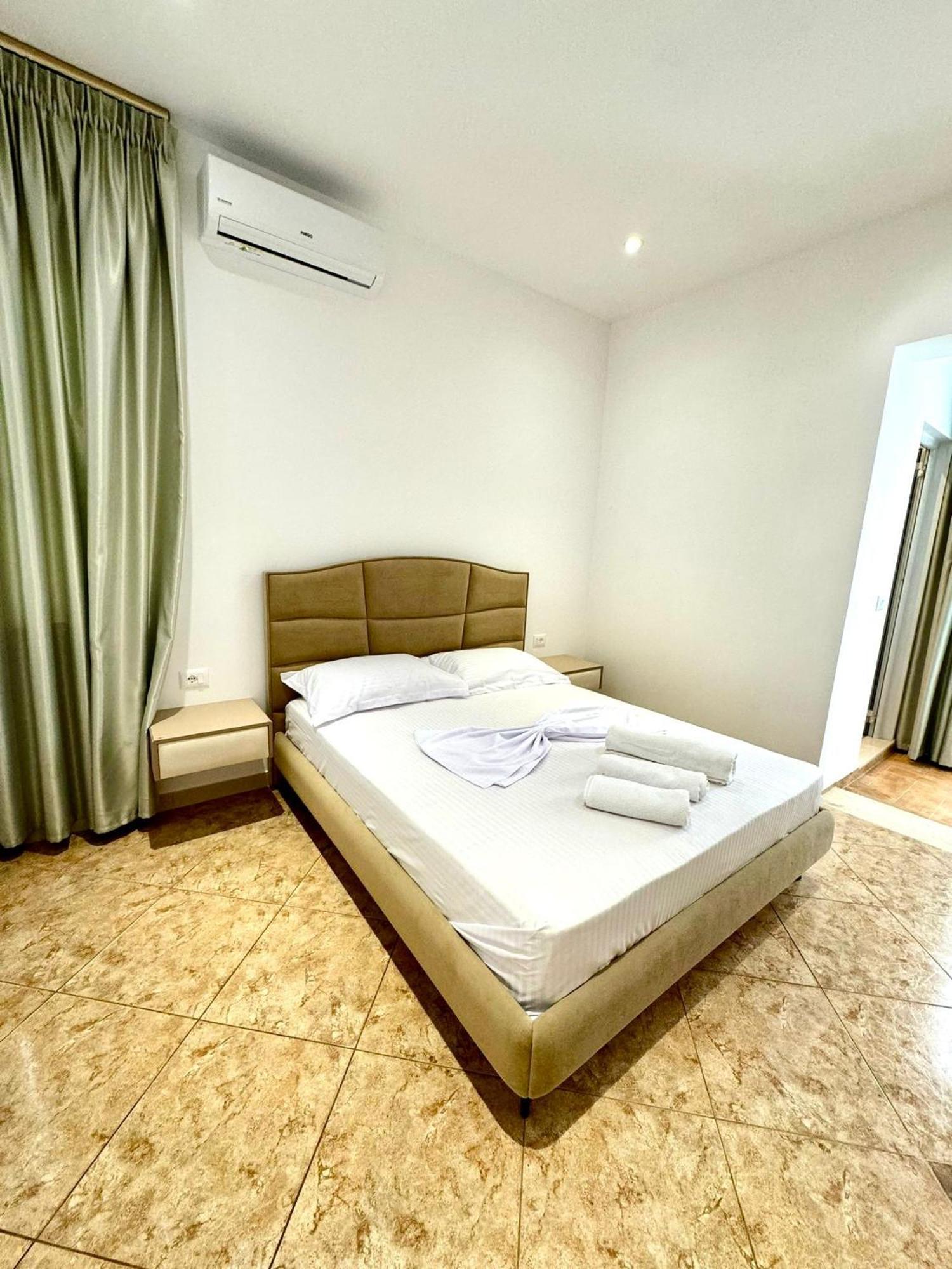 Hotel Balili Vlore Exterior photo
